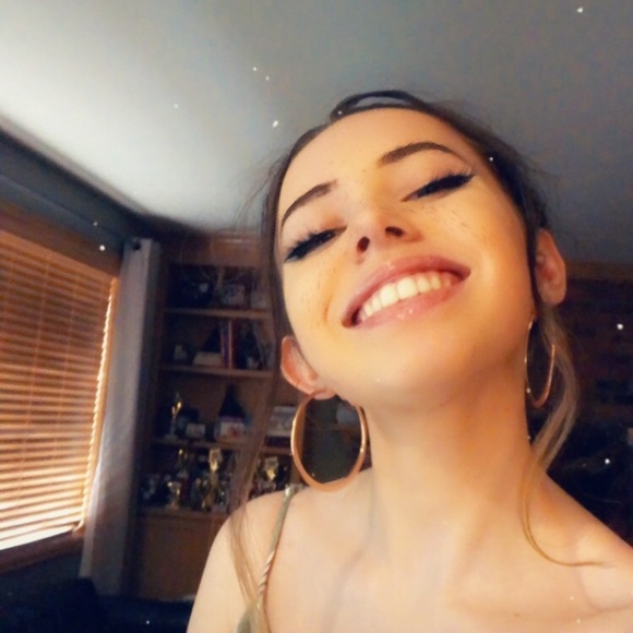 alisonlyonne